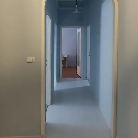 Cozy & Contemporary 2 Bdrm 1 Bthrm In Citta Studi * מילאנו